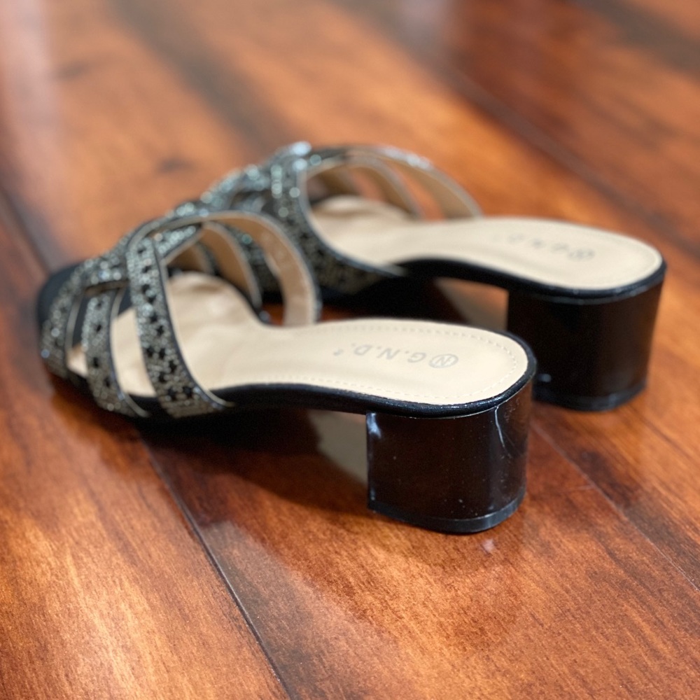 Women sandals - Picture 3 of 4